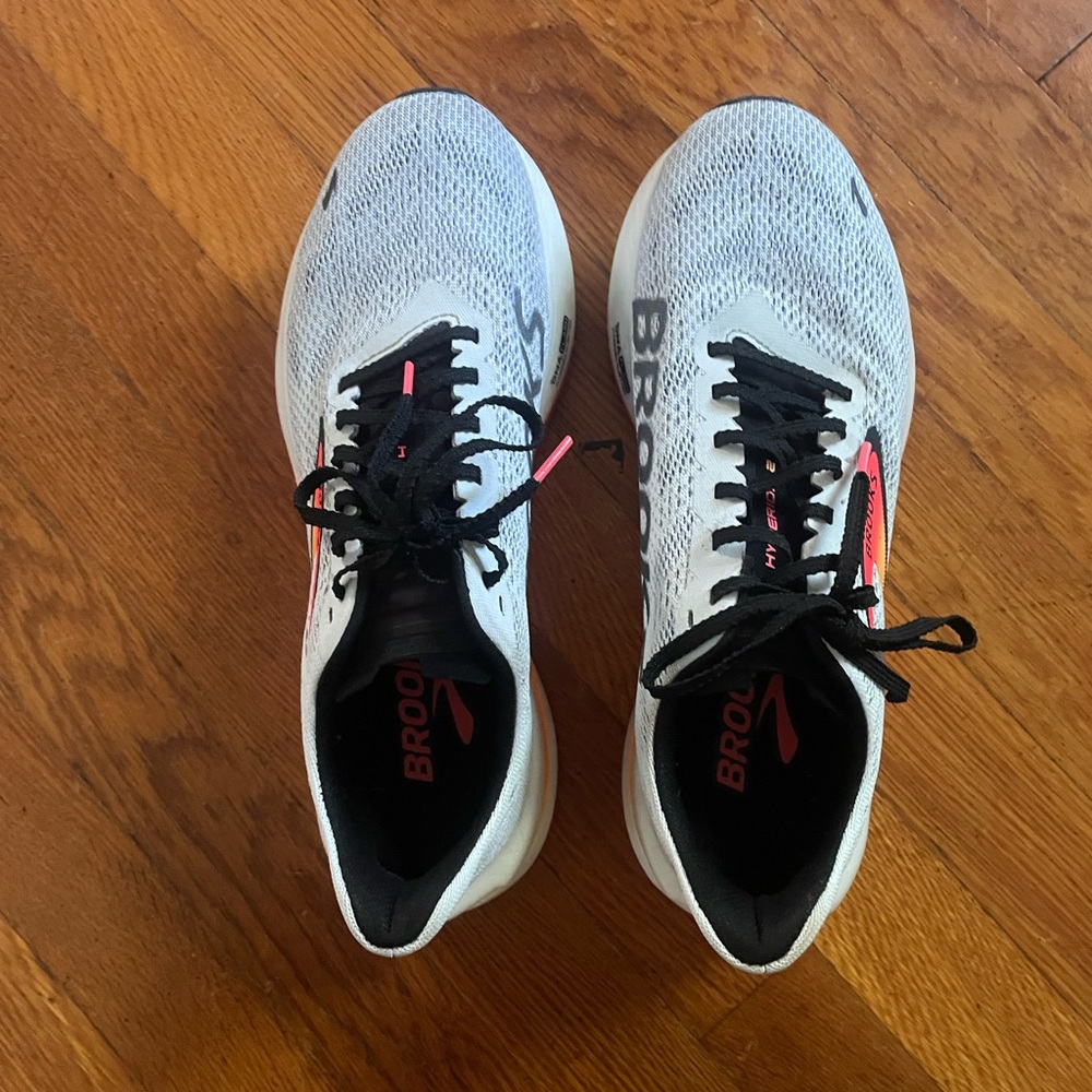 Brooks Hyperion Running Shoes Womens size 10